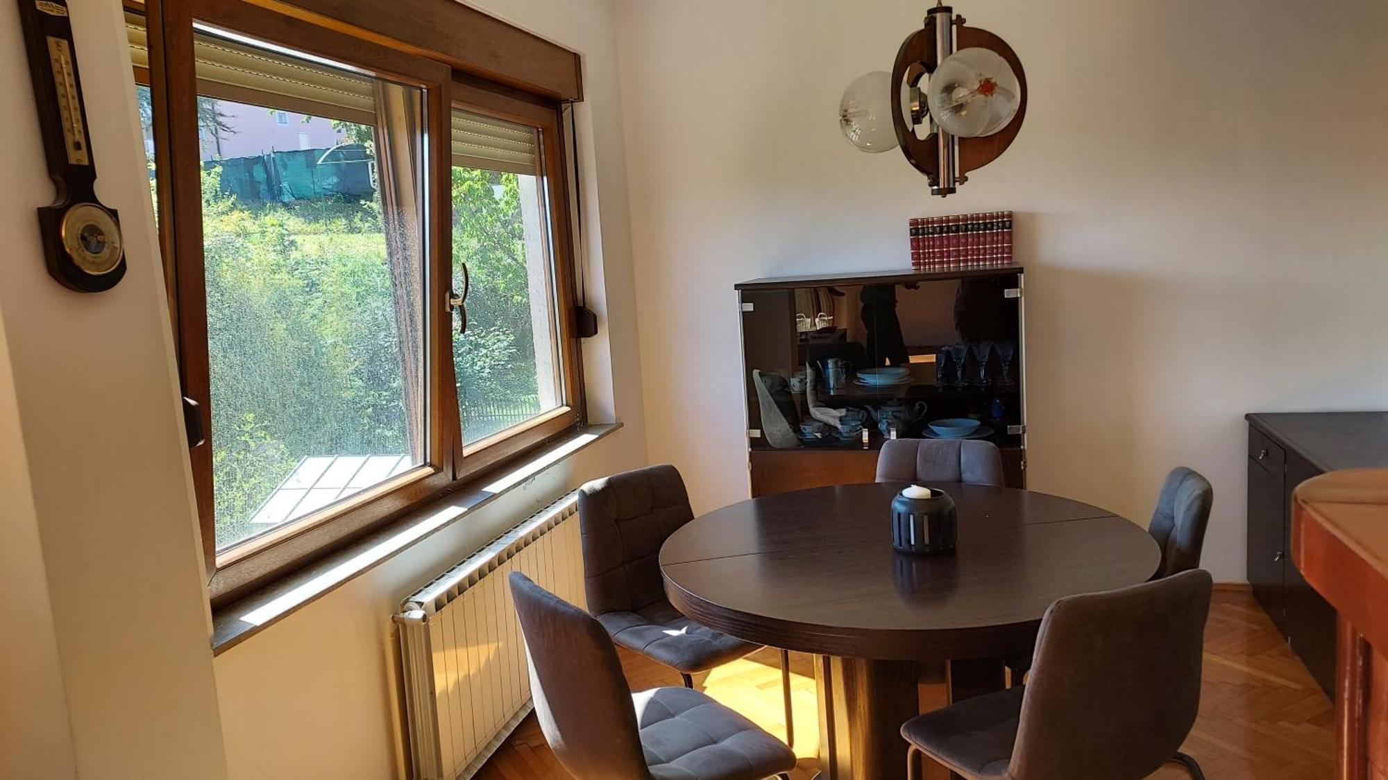 Apartment By The Castle โคเปร์ ภายนอก รูปภาพ