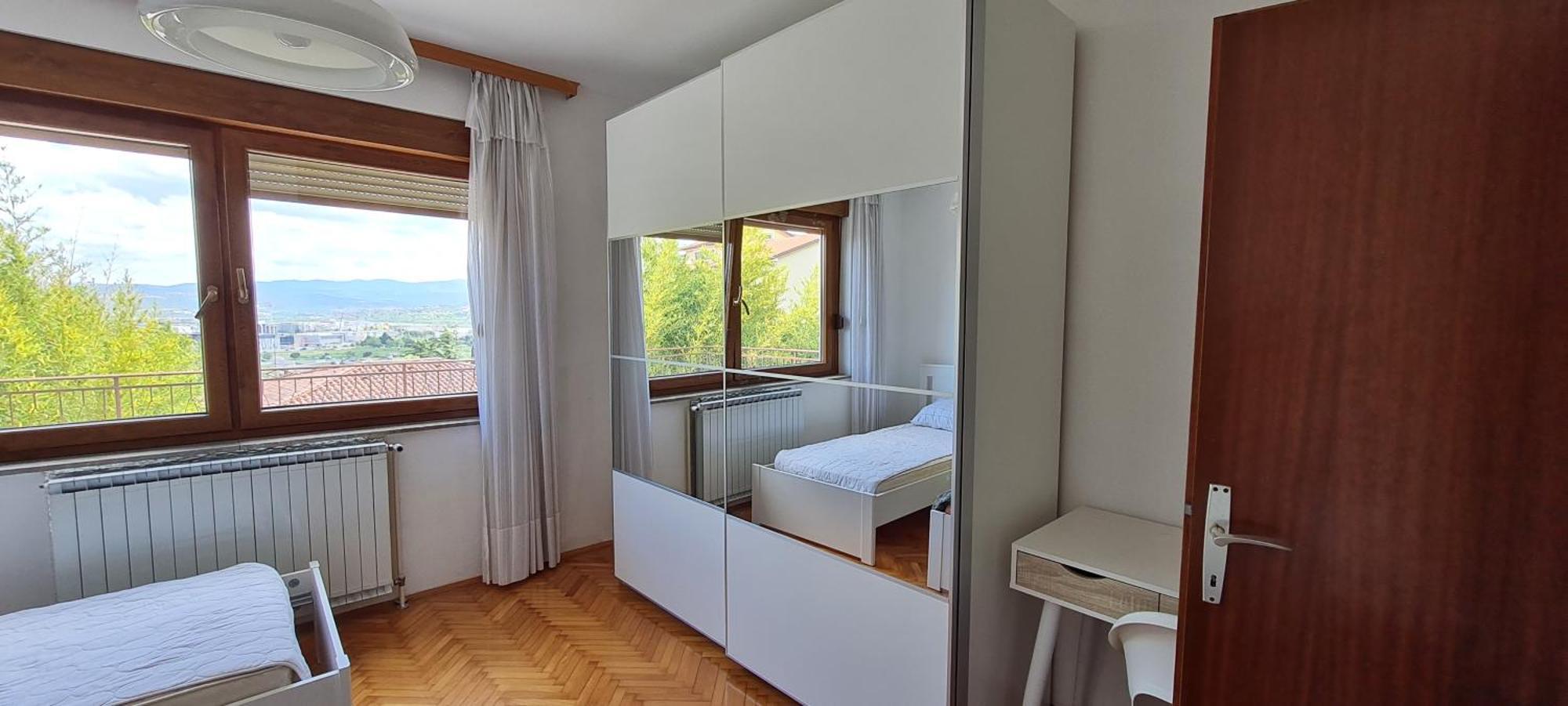 Apartment By The Castle โคเปร์ ภายนอก รูปภาพ