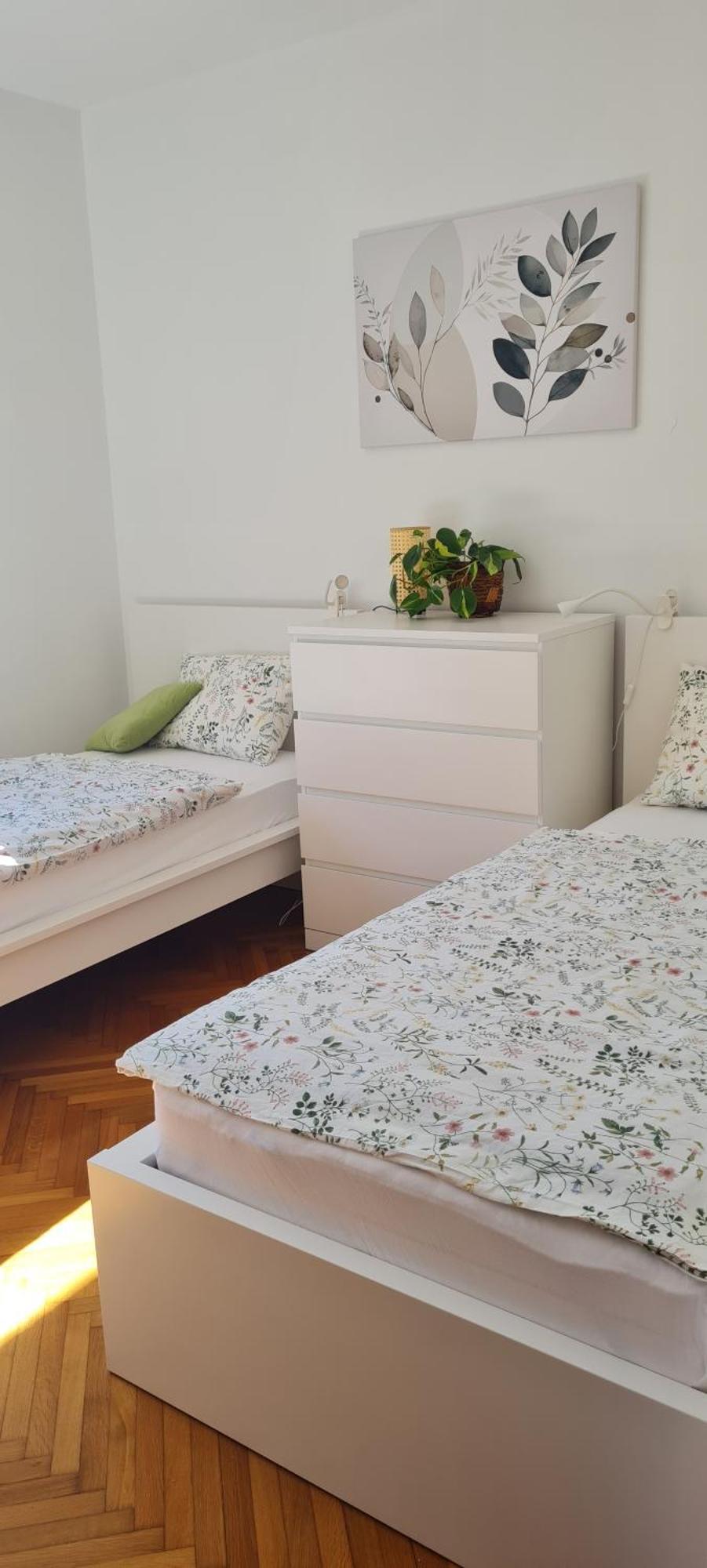 Apartment By The Castle โคเปร์ ภายนอก รูปภาพ