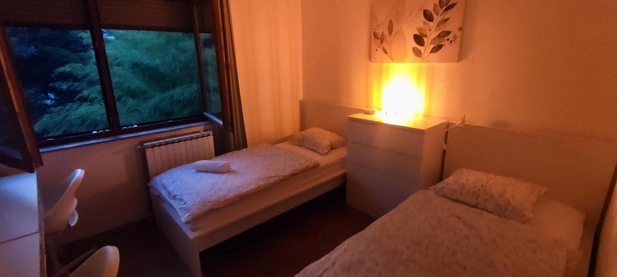 Apartment By The Castle โคเปร์ ภายนอก รูปภาพ